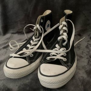 Black high-top converse